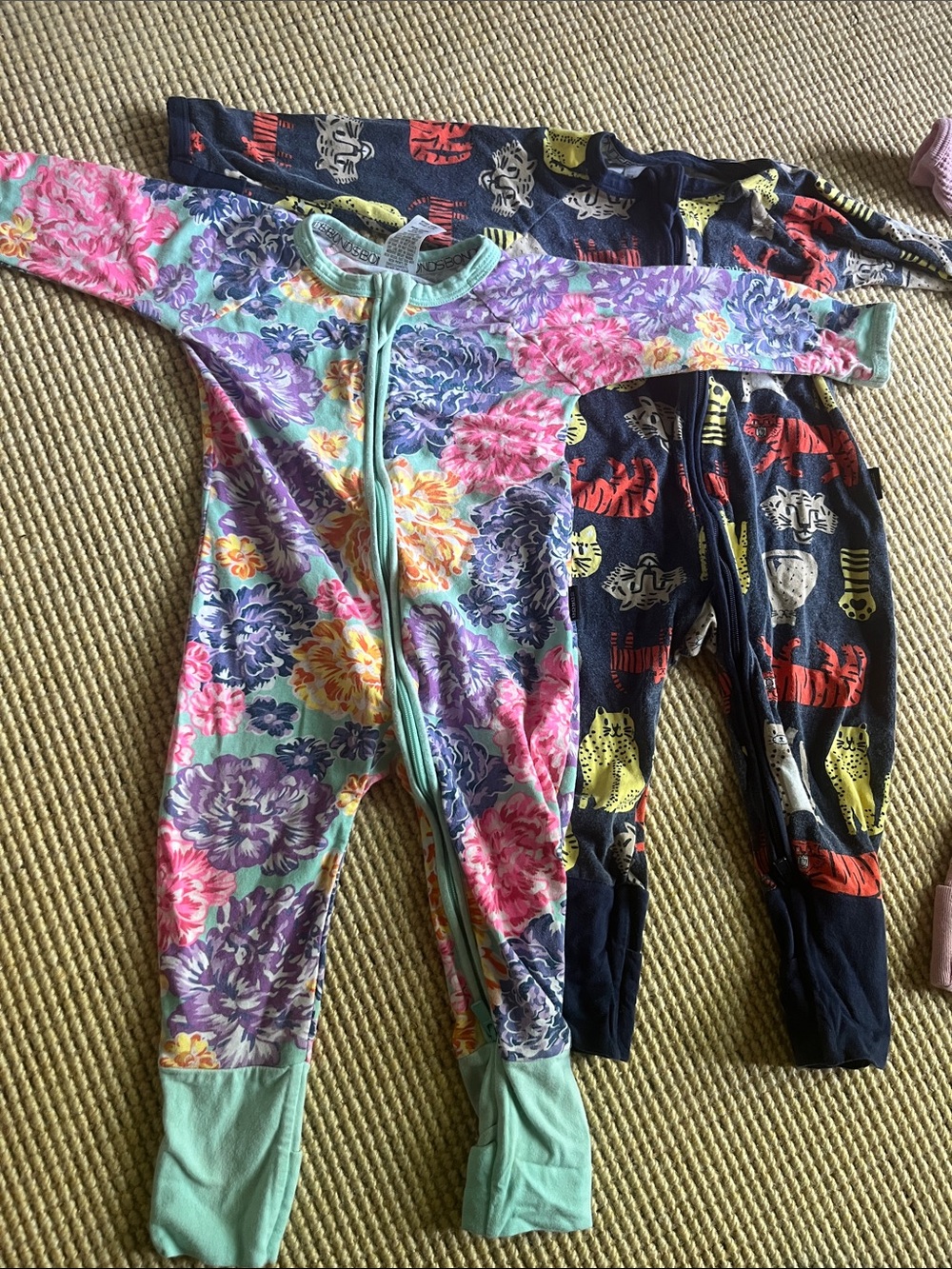 Bonds Australia baby bundle  Wondersuit size 6-12 months